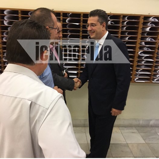 Στη Βουλή ο Τζιτζικώστας για τη συνάντηση των 4 - Τι δήλωσε για την εκλογή προέδρου [εικόνες] | iefimerida.gr 0