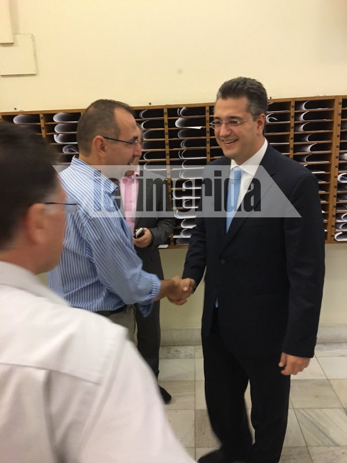 Στη Βουλή ο Τζιτζικώστας για τη συνάντηση των 4 - Τι δήλωσε για την εκλογή προέδρου [εικόνες] | iefimerida.gr 1