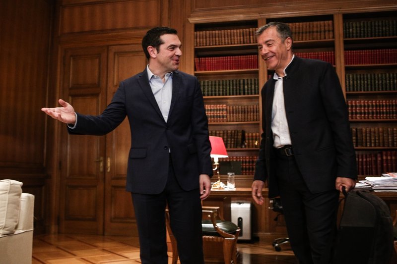 Τι είπαν Τσίπρας-Θεοδωράκης για τον Ιβάν Σαββίδη - Ολος ο διάλογος [εικόνες] | iefimerida.gr 0