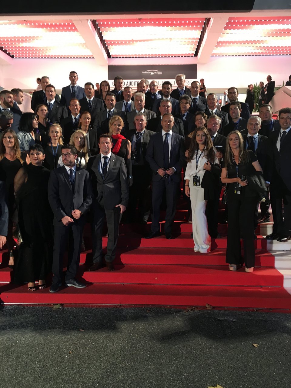 Peugeot 3008: Εκκίνηση από το «κόκκινο χαλί» των Καννών [εικόνες] | iefimerida.gr 1