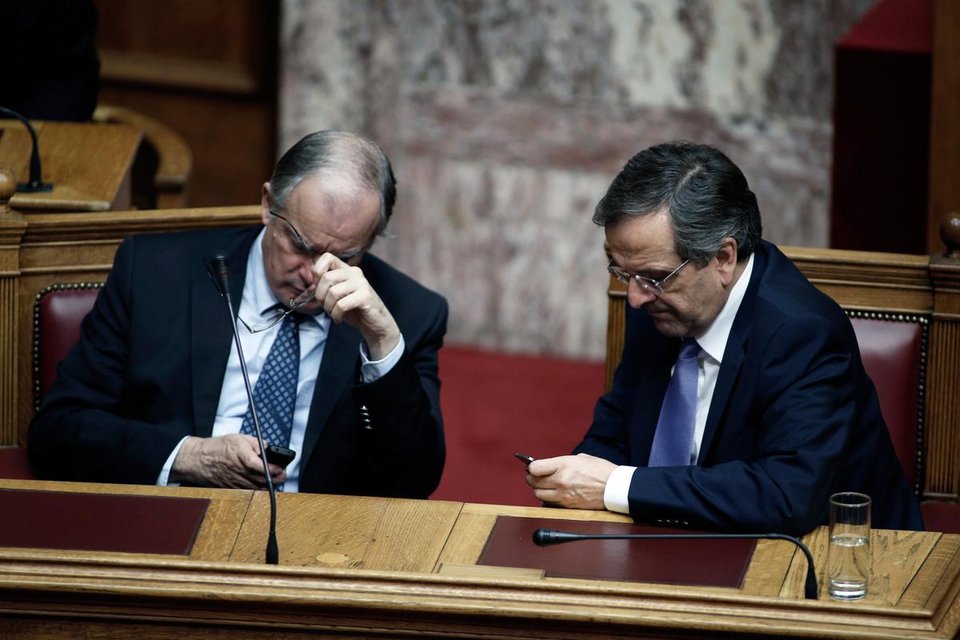 Τo sms-έκπληξη που έστειλε η Αμάλ Κλούνεϊ στον Τασούλα χθες κατά την ψηφοφορία στη Βουλή | iefimerida.gr 0