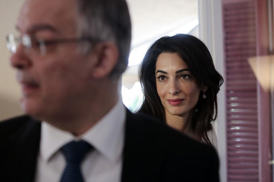 Τo sms-έκπληξη που έστειλε η Αμάλ Κλούνεϊ στον Τασούλα χθες κατά την ψηφοφορία στη Βουλή | iefimerida.gr 2