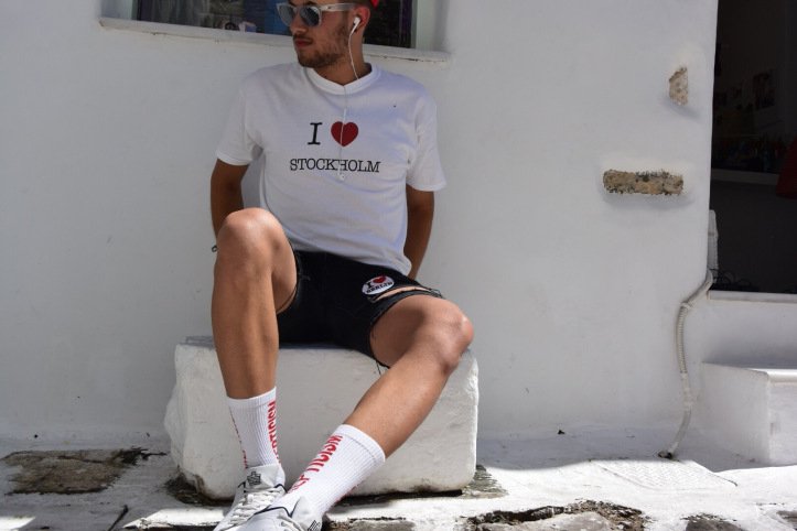 Ιταλοί ξυλοκόπησαν νεαρό Ελληνα στην Πάρο για το ντύσιμό του -Τι καταγγέλλει το θύμα στο iefimerida.gr [εικόνες] | iefimerida.gr 0