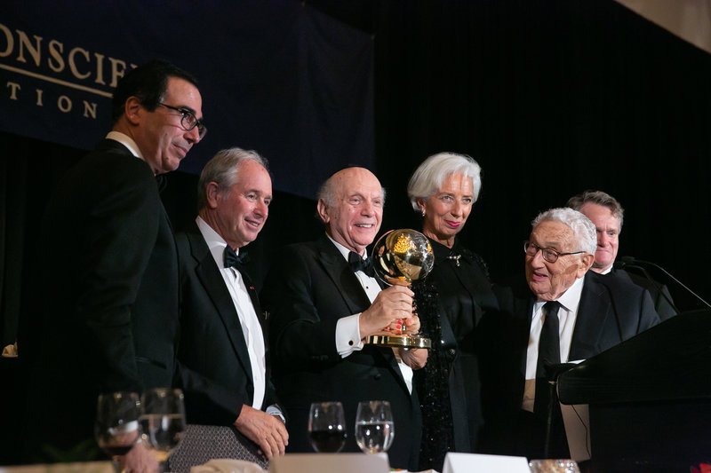 Στιγμιότυπο από την απονομή