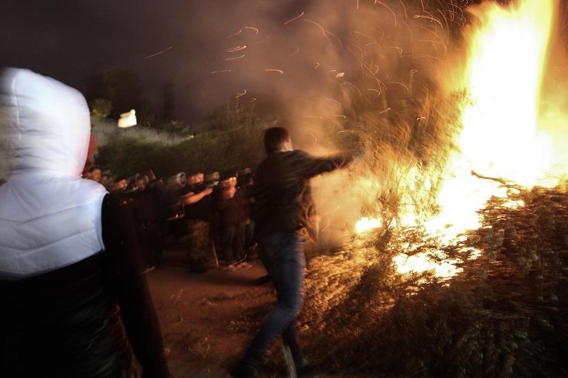 Ολα όσα έγιναν στο συλλαλητήριο των αγροτών -Οι γκλίτσες των Κρητικών έγιναν σύμβολο [εικόνες] | iefimerida.gr 3