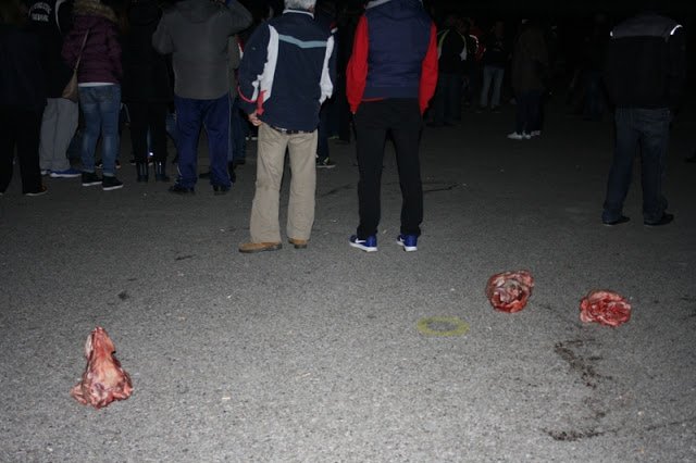 Επεισόδια στη Βέροια για τους πρόσφυγες - Υπό ομηρία βουλευτής του ΣΥΡΙΖΑ [βίντεο] | iefimerida.gr 2