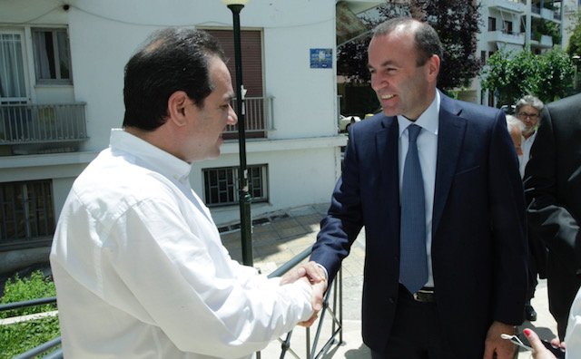 Ο Βέμπερ πήγε στην «Αποστολή»: Είμαι ενθουσιασμένος από το έργο σας [εικόνες] | iefimerida.gr 2