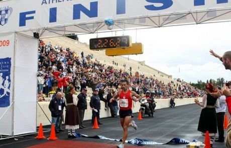 Hμιμαραθώνειος: Η Αθήνα γέμισε δρομείς και χαμόγελα [εικόνες] | iefimerida.gr 0