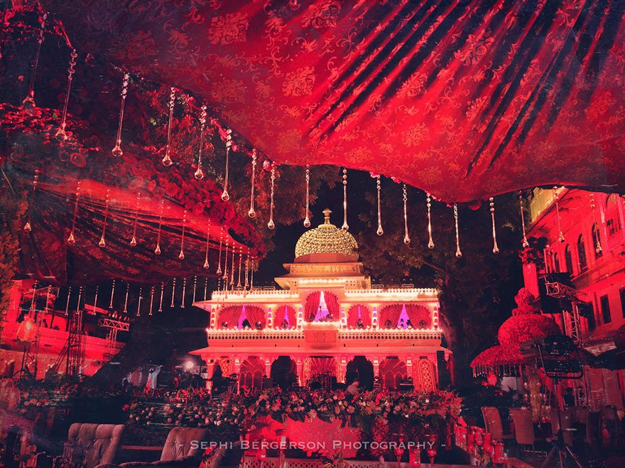 Ενας τολμηρός φωτογράφος: Απαθανάτισε ολόκληρο γάμο χρησιμοποιώντας μόνο το iPhone του [εικόνες]  | iefimerida.gr 2