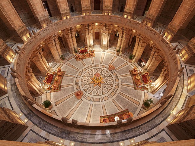 Ζήσε σαν μαχαραγιάς: Το παλάτι που έγινε το καλύτερο ξενοδοχείο του κόσμου [εικόνες] | iefimerida.gr 5