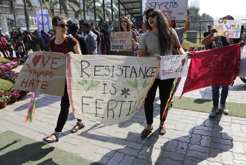 Σείστηκε η Αμερική από τις διαδηλώσεις κατά του Τραμπ -Πάνω από 2 εκατ. στους δρόμους [εικόνες & βίντεο] | iefimerida.gr 33