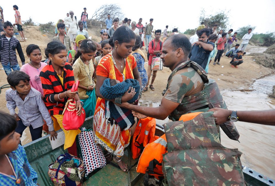Φονικές πλημμύρες στην Ινδία -Τουλάχιστον 700 νεκροί από τον Ιούνιο [εικόνες] | iefimerida.gr 0
