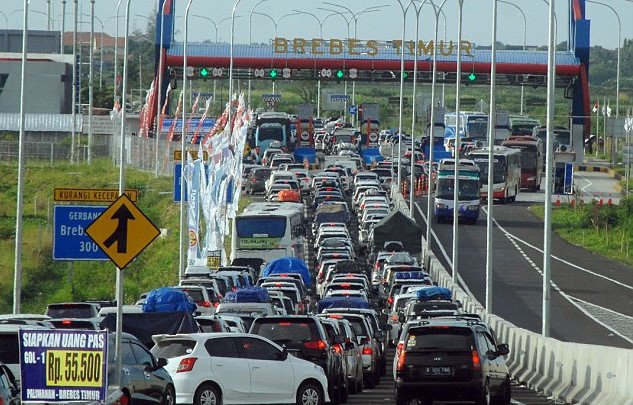 Ινδονησία: 15 οδηγοί πέθαναν από καρδιακή προσβολή, ενώ ήταν φρακαρισμένοι σε κίνηση | iefimerida.gr 0