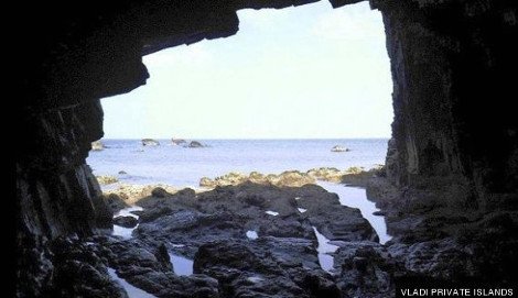 Το νησί που βγαίνει στο σφυρί και κοστίζει λιγότερο και από ένα διαμέρισμα στην Αθήνα [εικόνες] | iefimerida.gr 2