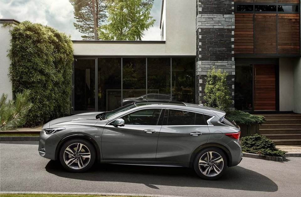 Το νέο Infiniti Q30 είναι ο Ιάπωνας ξάδερφος της Mercedes A-Class [βίντεο] | iefimerida.gr 1