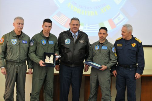 «Ηνίοχος 2017»: Μαζί στην Ανδραβίδα ο Πάνος Καμμένος και ο πρέσβης των ΗΠΑ [εικόνες] | iefimerida.gr 3