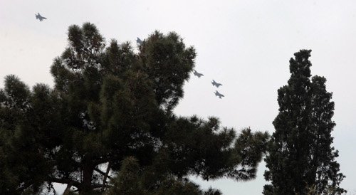 Μαχητικά αεροσκάφη πέταξαν στον αττικό ουρανό -Μοναδικά στιγμιότυπα [εικόνες] | iefimerida.gr 3