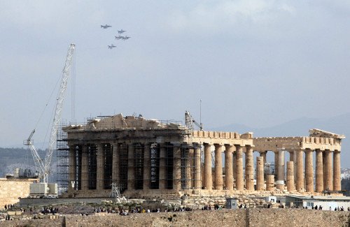 Μαχητικά αεροσκάφη πέταξαν στον αττικό ουρανό -Μοναδικά στιγμιότυπα [εικόνες] | iefimerida.gr 4