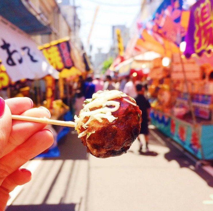 Η blogger που «τρώει» τον κόσμο -Εχει έρθει στην Αθήνα και τη Σαντορίνη [εικόνες] | iefimerida.gr 6