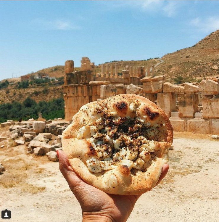 Η blogger που «τρώει» τον κόσμο -Εχει έρθει στην Αθήνα και τη Σαντορίνη [εικόνες] | iefimerida.gr 10