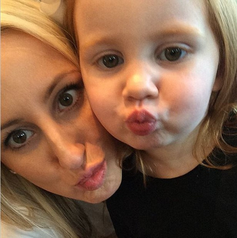 Αυτό είναι το μικρότερο πλουσιόπαιδο του Instagram: Φοράει Gucci, οδηγεί... μίνι Mercedes, έχει 80.000 «ακολούθους» και είναι μόλις τριών ετών [εικόνες] | iefimerida.gr 10