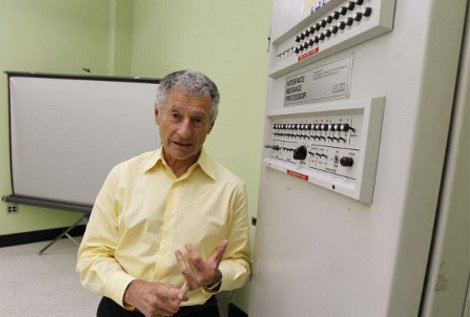 Σε αυτό το αλλόκοτο δωμάτιο γεννήθηκε το Ιντερνετ -Από που έφυγε το πρώτο e-mail και πώς η τεράστια αυτή επιτυχία, συνδέθηκε με μια αποτυχία [εικόνες] | iefimerida.gr 6