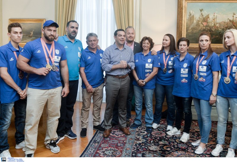 Ο πρωθυπουργός υποδέχθηκε τους νικητές μεταλλίων στους Ολυμπιακούς Αγώνες Κωφών [εικόνες] | iefimerida.gr 1