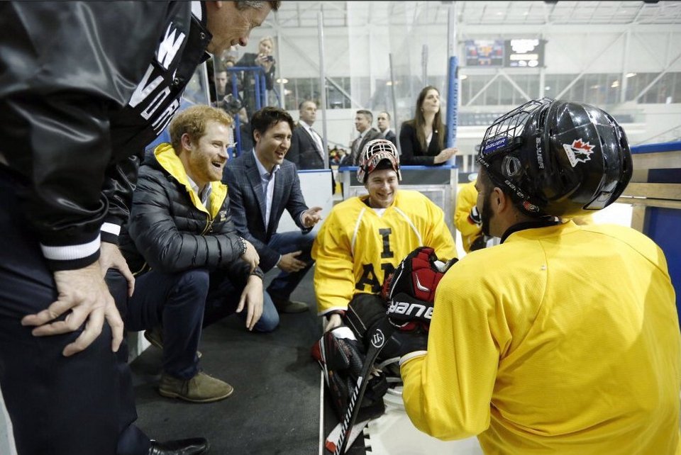 Οταν ο (πρίγκιπας) Χάρι γνώρισε τον Τριντό -Η «πρόκληση» του Καναδού πρωθυπουργού [εικόνες&βίντεο] | iefimerida.gr 3