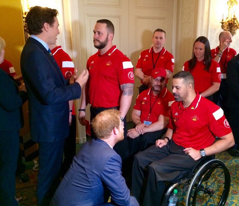 Οταν ο (πρίγκιπας) Χάρι γνώρισε τον Τριντό -Η «πρόκληση» του Καναδού πρωθυπουργού [εικόνες&βίντεο] | iefimerida.gr 5