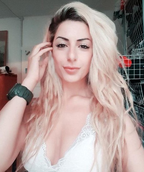  Το κορίτσι από τη Δανία: 23χρονη καλλονή παράτησε τις σπουδές για να πολεμήσει τους τζιχαντιστές [εικόνες]  | iefimerida.gr 2