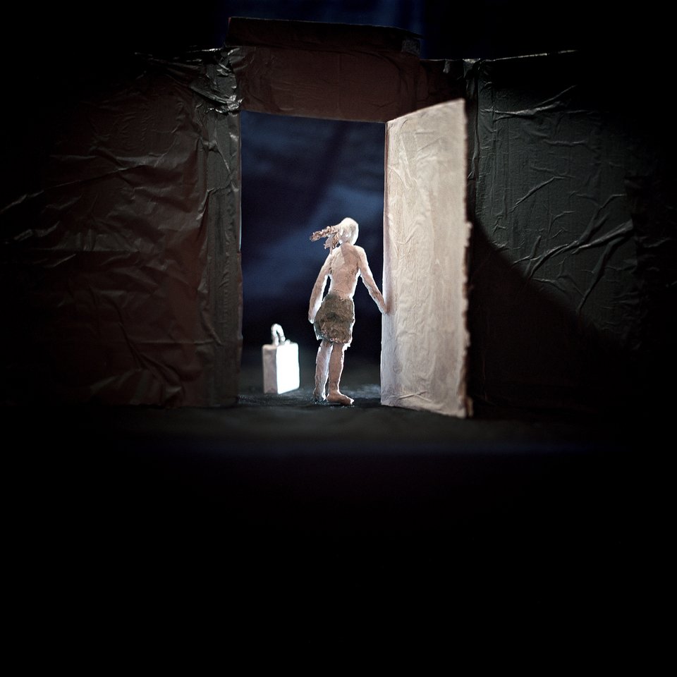 Ονειρικές και συμβολικές φωτογραφίες της Ιωάννας Ράλλη στην γκαλερί Ζουμπουλάκη [εικόνες] | iefimerida.gr 1