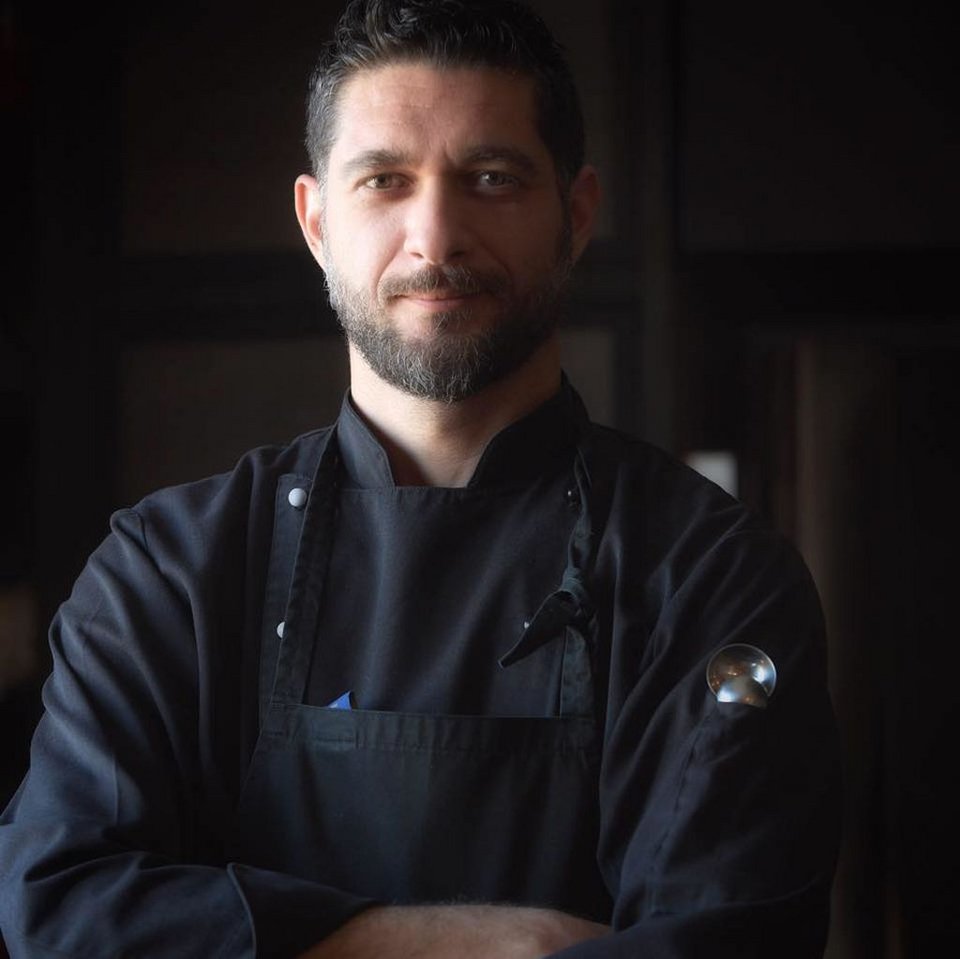 Ο σέξι κριτής του MasterChef είναι μόνος και αποκαλύπτει το γιατί [βίντεο] | iefimerida.gr 0