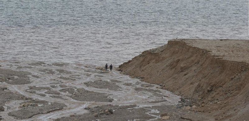 Οι αρχές χρειάστηκε επίσης να απομακρύνουν σχεδόν 4.000 τουρίστες από την αρχαία τοποθεσία της Πέτρας
