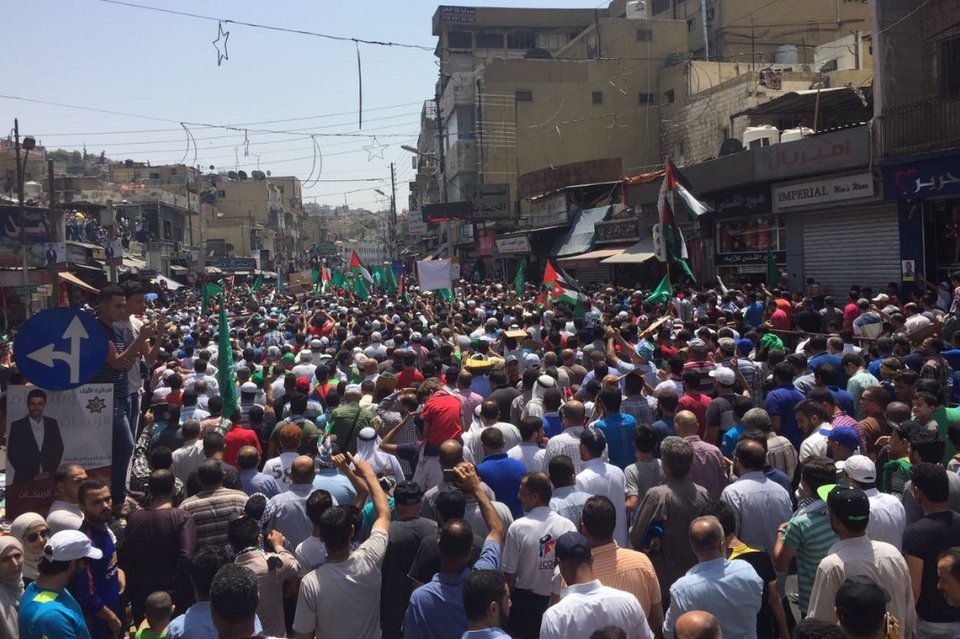 Στους δρόμους οι Ιορδανοί -Τους επέβαλε νέα μέτρα το Ισραήλ [εικόνες] | iefimerida.gr 0