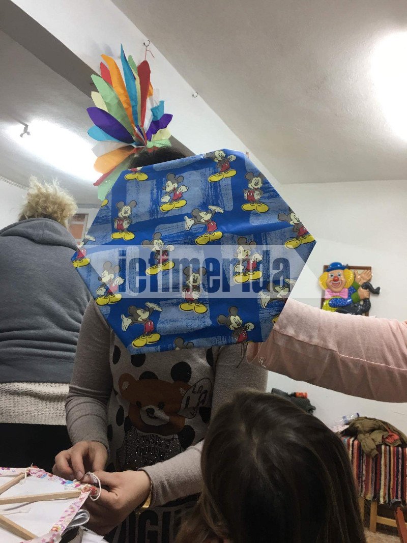 Στην Ιο μικροί και μεγάλοι έφτιαξαν μόνοι τους τους χαρταετούς τους [εικόνες] | iefimerida.gr 7