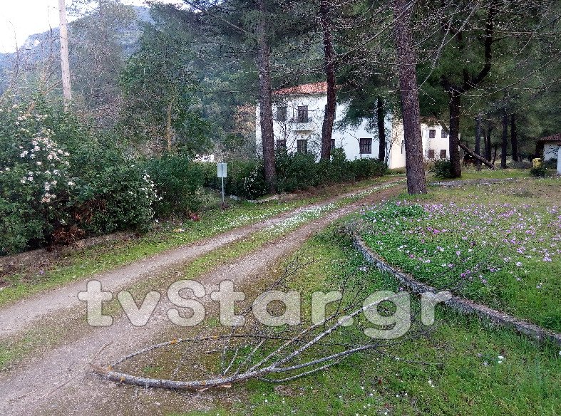 Εγκαταλελειμμένο ξενοδοχείο στις Θερμοπύλες ανακατασκευάστηκε σε 48 ώρες για να φιλοξενήσει πρόσφυγες [εικόνες] | iefimerida.gr 0