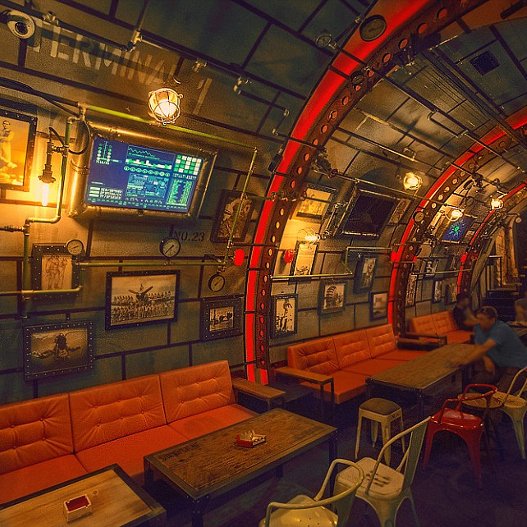 Τορπίλες, ναυτικοί χάρτες και περισκόπια - Ενα μπαρ υποβρύχιο ταξιδεύει τους θαμώνες [εικόνες]  | iefimerida.gr 0