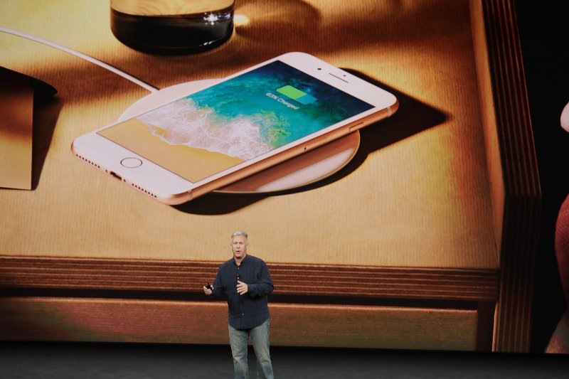 Ξεφεύγει το νέο iPhone X -Κοστίζει πάνω από 1.100 ευρώ, χωρίς ακουστικά και φορτιστή! Πόσο κάνουν | iefimerida.gr 3