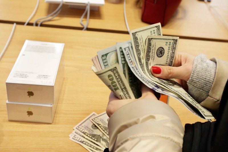 Συνωστισμός σε ουρές σε όλο τον κόσμο για την αγορά του iPhone X των 1.000 ευρώ [εικόνες] | iefimerida.gr 4