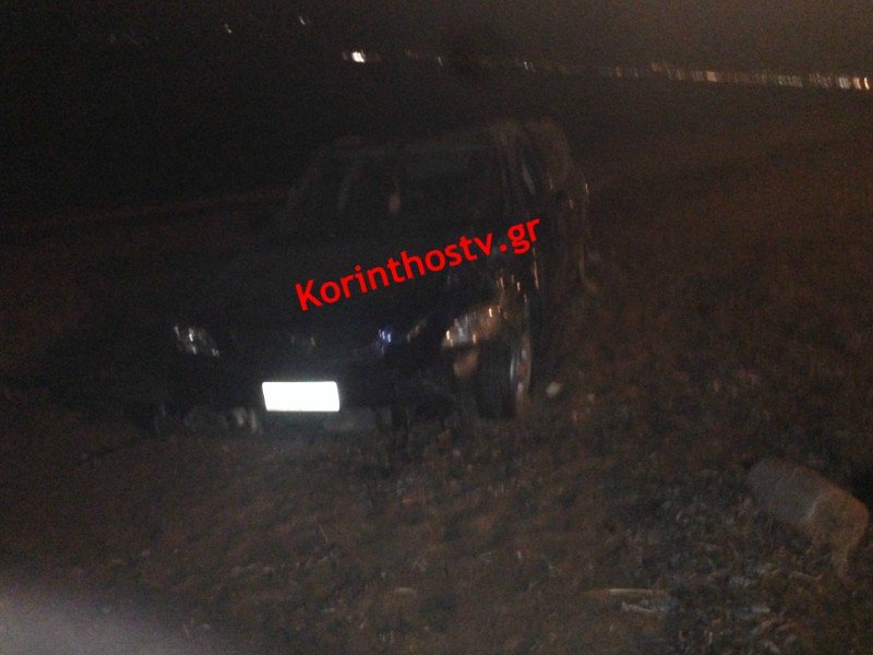 Απίστευτο τροχαίο στην Κόρινθο: Αυτοκίνητο έκανε τούμπες και κατέληξε στην παραλία [εικόνες] | iefimerida.gr 1