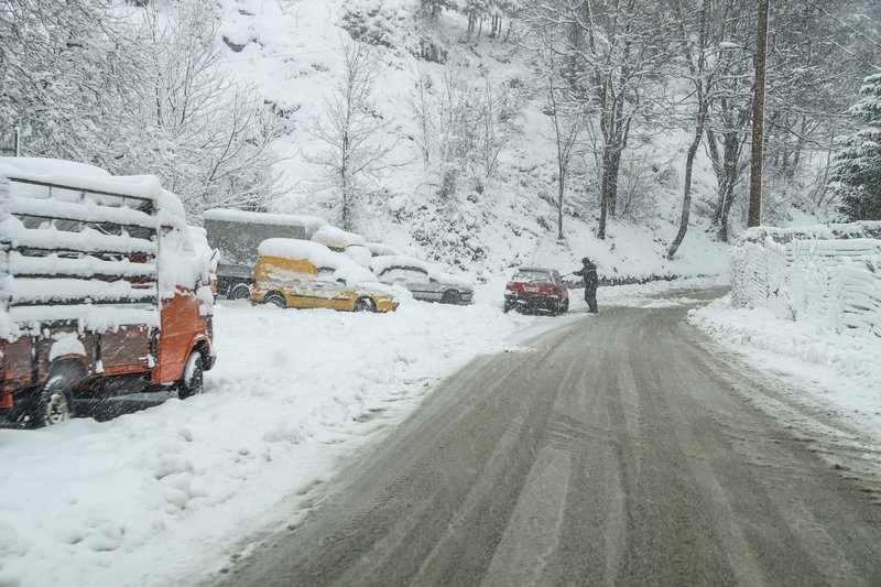 Η κακοκαιρία «Κρέοντας» σαρώνει την Ελλάδα  -Χιόνια σε Ηπειρο, Φθιώτιδα, Τρίκαλα [εικόνες & βίντεο] | iefimerida.gr 6