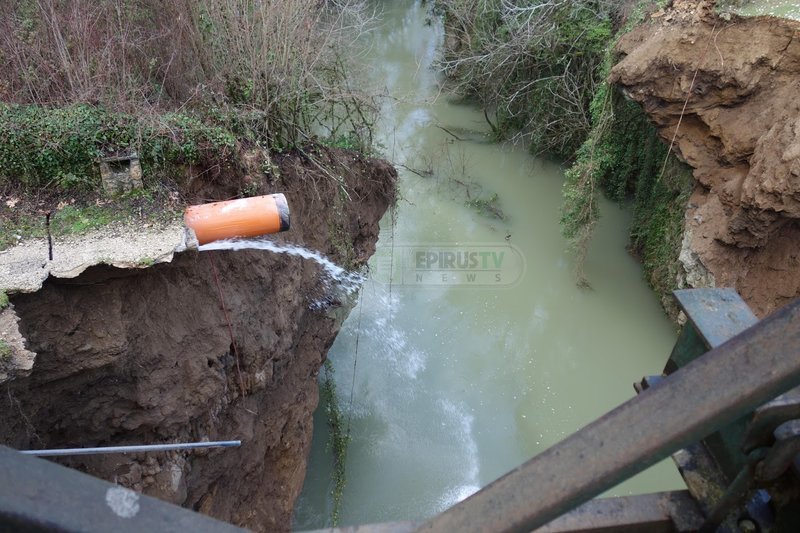 Τι λένε οι επιστήμονες για την κατάρρευση του Θεογέφυρου -Θλιβερές φωτογραφίες [εικόνες] | iefimerida.gr 0