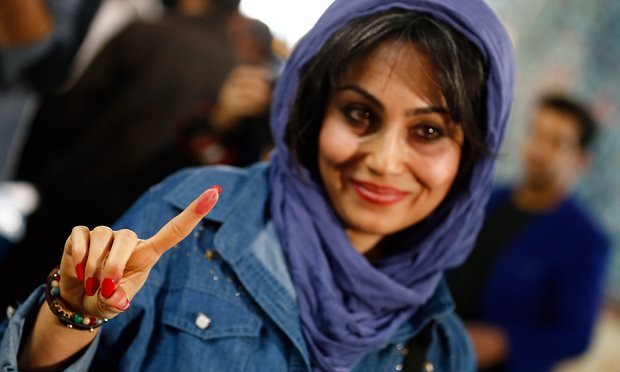 Ιράν: Οι πιο κρίσιμες εκλογές -Μάχη στήθος με στήθος για συντηρητικούς και μεταρρυθμιστές [εικόνες] | iefimerida.gr 1