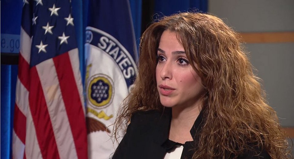 Η Ιρανοαμερικανίδα καλλονή που θα φέρει κοντά ΗΠΑ και Ιράν [εικόνες] | iefimerida.gr 1