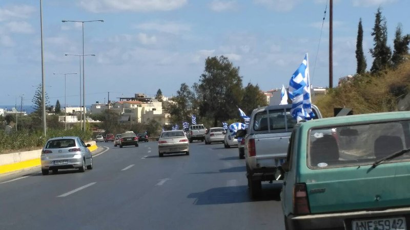 Αμετανόητοι οι οπαδοί Σώρρα: Εκαναν αυτοκινητοπομπή στο Ηράκλειο [εικόνες] | iefimerida.gr 1