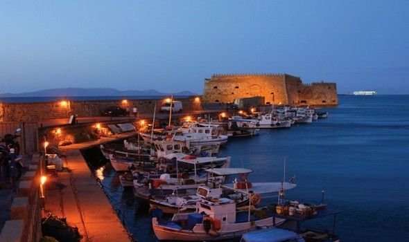 Post Office: Οι τιμές στα ελληνικά νησιά πέφτουν - Πόσο κοστίζουν οι διακοπές σε δημοφιλείς προορισμούς [εικόνες] | iefimerida.gr 1