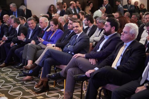 Μητσοτάκης: Αν θέλουν, να χτυπήσουν εμένα, όχι τη γυναίκα μου [βίντεο] | iefimerida.gr 1