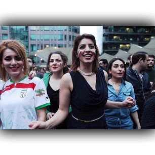 Οι νέοι κάνουν την επανάσταση στο Ιράν: Πάρτι, ξέφρενοι χοροί και διαδίκτυο «ραγίζουν» την θεοκρατία [βίντεο+εικόνες] | iefimerida.gr 6