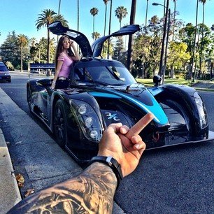 Ιρανός πολυεκατομμυριούχος διεκδικεί την πρώτη θέση στο instagram και ποστάρει όσα δεν φαντάζεστε [εικόνες] | iefimerida.gr 13