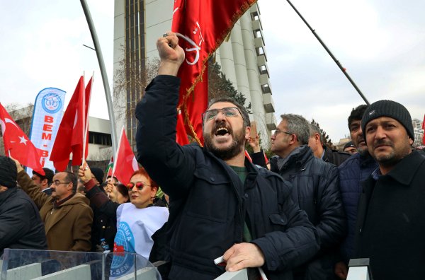 Χιλιάδες Ιρανοί στους δρόμους -Για την απόφαση Τραμπ για την Ιερουσαλήμ [εικόνες] | iefimerida.gr 4